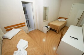Adoro Hotel