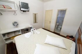 Adoro Hotel