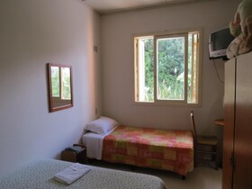 Adoro Hotel
