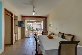 Canas Center Residence