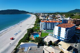 Ingleses Praia Hotel