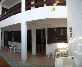 Ingleses Residence