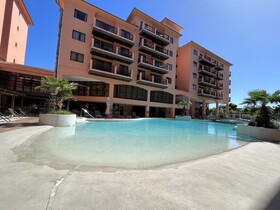 Jurerê Beach Village