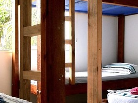 Little Hostel Jurere Internacional