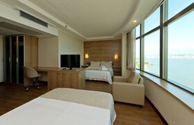 Majestic Palace Hotel