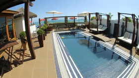Thaiji Pousada E Parador