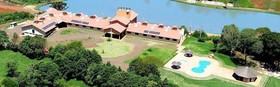 Hotel Lago Dourado