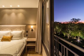 Chateau Laghetto Collection