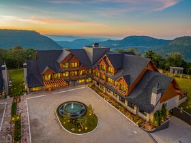 Chateau Laghetto Collection