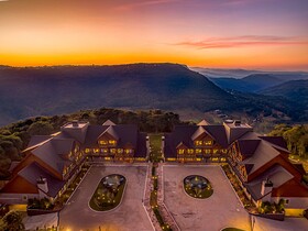 Chateau Laghetto Collection