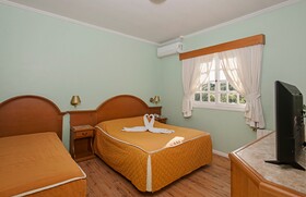 Hotel Galo Vermelho