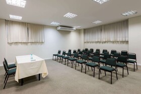 Wyndham Golden Foz Suites