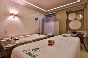 Wyndham Golden Foz Suites