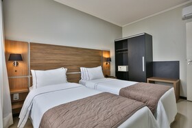 Wyndham Golden Foz Suites