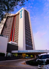 Wyndham Golden Foz Suites