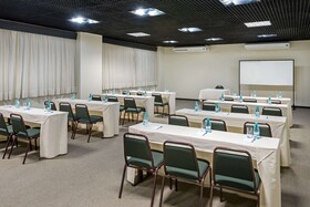 Wyndham Golden Foz Suites