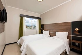 Wyndham Golden Foz Suites