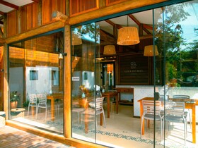 Ilha Do Mel Lodges