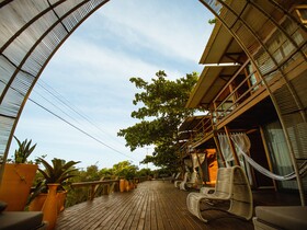 Ilha Do Mel Lodges