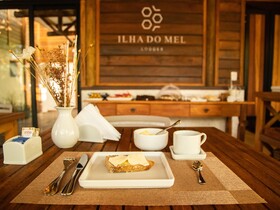 Ilha Do Mel Lodges