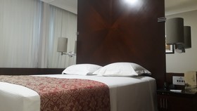 Bourbon Londrina Business