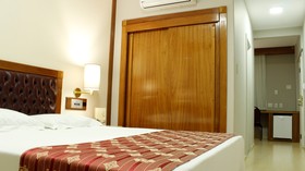 Bourbon Londrina Business