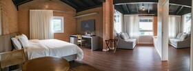 Village Du Lac Hotel