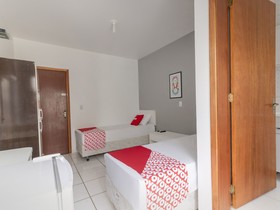 Teuthos Hotel by OYO Rooms