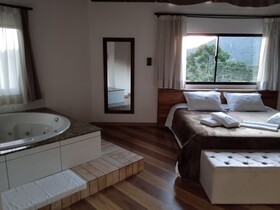 Hibisco Home Hotel