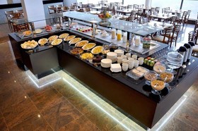 Galatas Golden Hotel