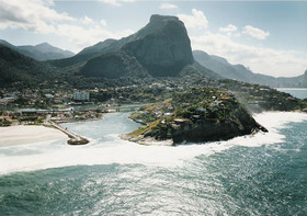 Cliffside Guest House & Experience