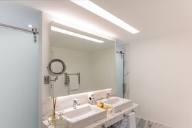 Vogue Square Fashion Hotel by Lenny Niemeyer