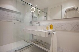 Vogue Square Fashion Hotel by Lenny Niemeyer