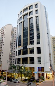 Mondrian Suite Hotel