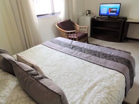 Mondrian Suite Hotel