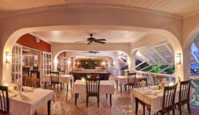 Coral Sands Hotel