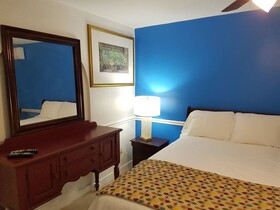 Golden Palm B & B