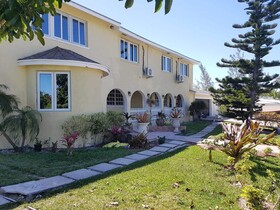 Golden Palm B & B