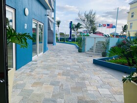 Holiday Inn Express & Suites Nassau