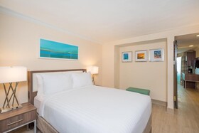 Holiday Inn Express & Suites Nassau