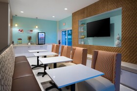 Holiday Inn Express & Suites Nassau