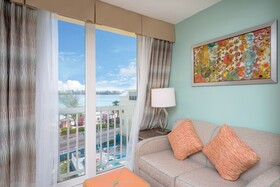 Holiday Inn Express & Suites Nassau