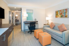 Holiday Inn Express & Suites Nassau