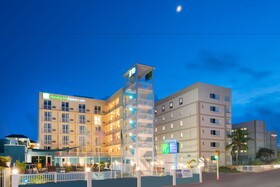 Holiday Inn Express & Suites Nassau