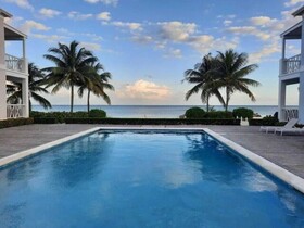 Palm Cay Marina & Beach Club