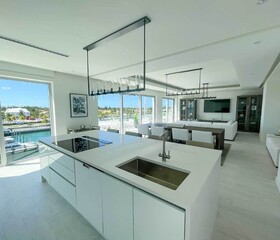 Palm Cay Marina & Beach Club