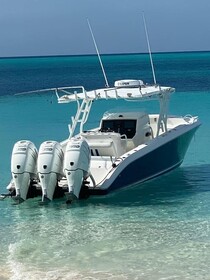 Palm Cay Marina & Beach Club