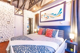 Parrot Cottage