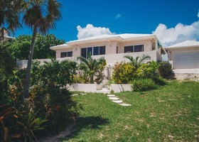 Palmetto Sunrise by Eleuthera Vacation Rentals
