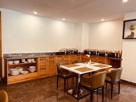 Hotel Mayto